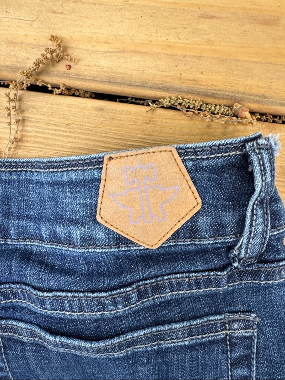 Tin Haul Women's Medium Blue Flare Jeans size 32/L - Picture 6 of 6